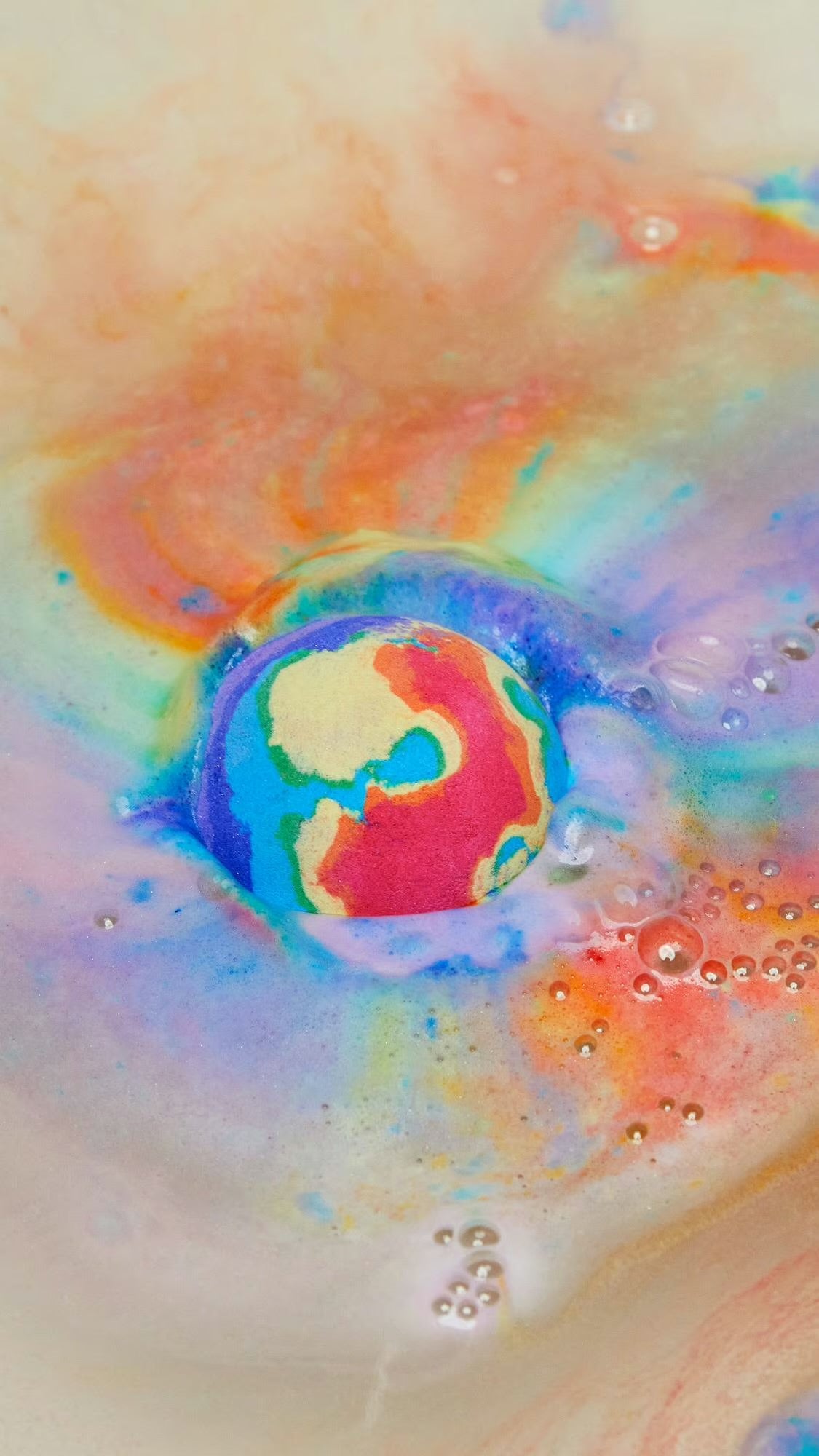 LUSH - Bath Art
GIFT