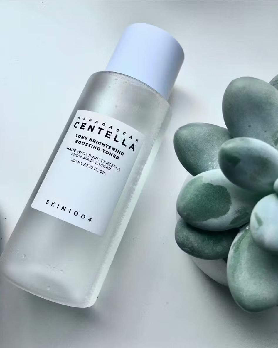 SKIN1004 Madagascar Centella - Tone Brightening Boosting Toner 210ML